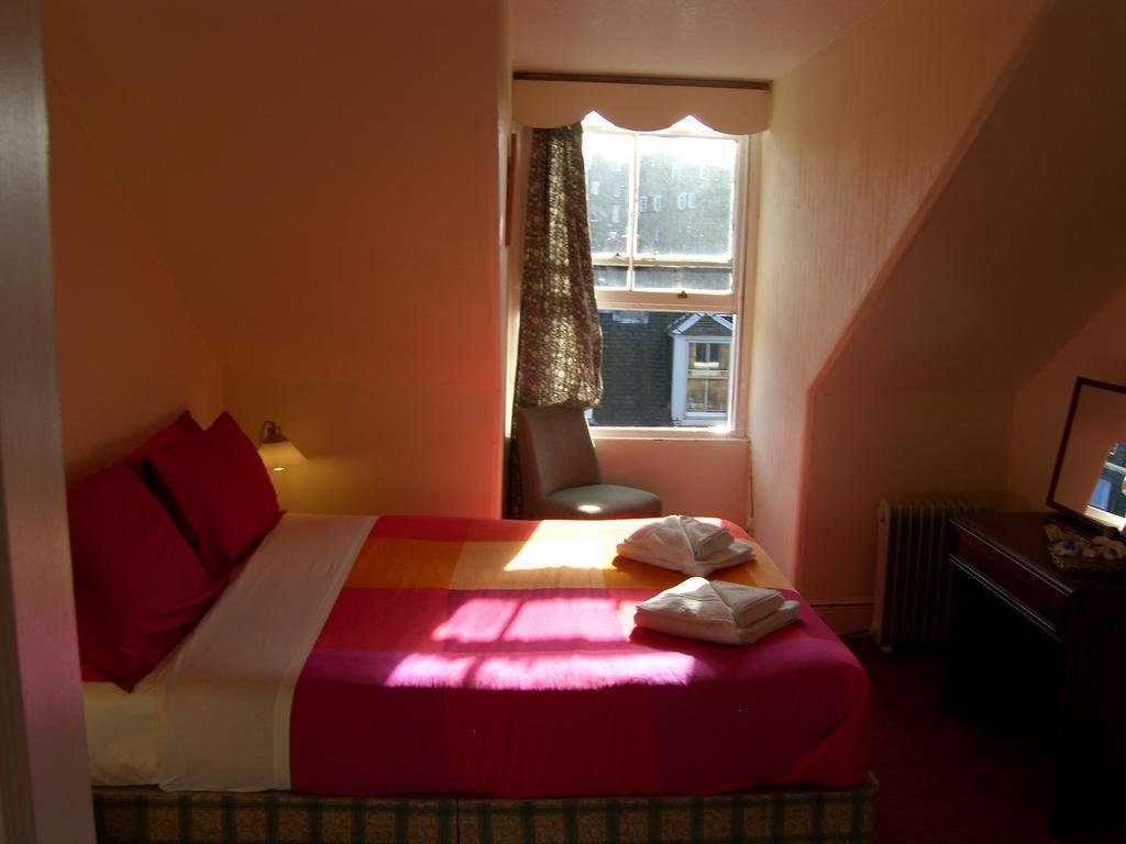 Regis Guest House EDI Exteriér fotografie