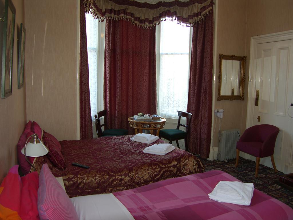 Regis Guest House EDI Exteriér fotografie